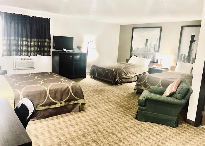 Super 8 By Wyndham Starved Rock State Park Hotel Peru